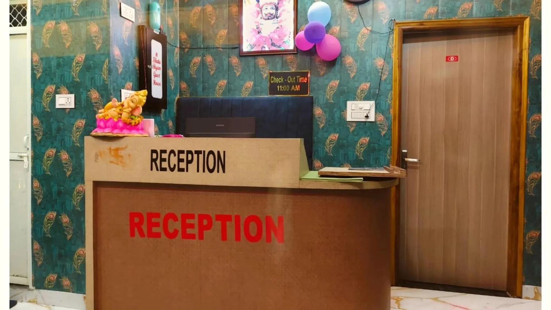 A Premium Hotel #Pvs Grand# Varanasi ! Near Baba Vishwanath Temple And Ganga Arti Ghat, Fully Air-Conditioned Hotel With Wifi - Restaurant - Lift- Parking Facilities Available - A Best Hotel In Heart Of Varanasi India